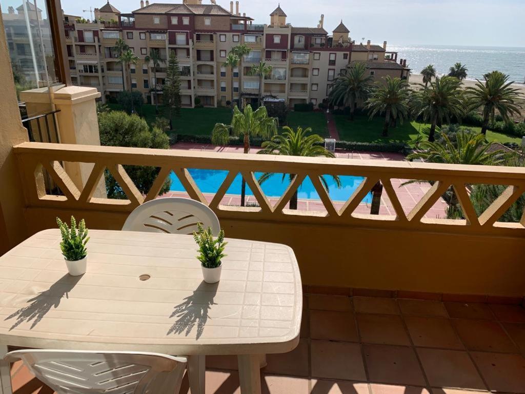 Apartamentos Исла Канела Екстериор снимка