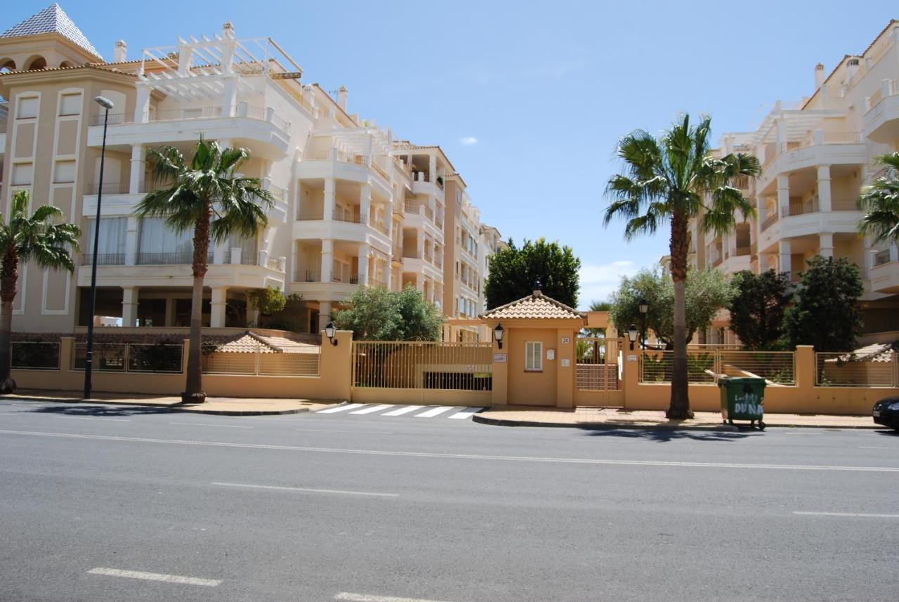 Apartamentos Исла Канела Екстериор снимка