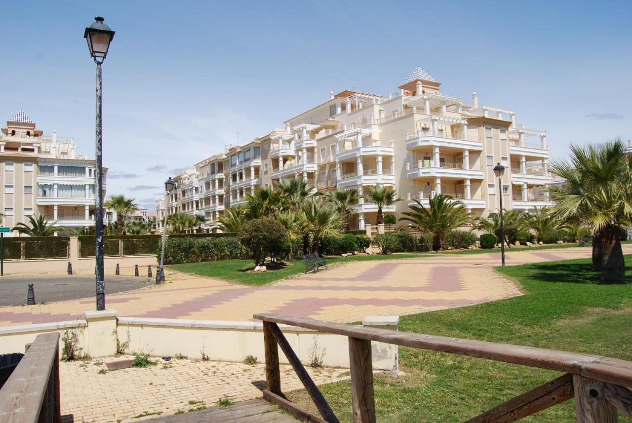 Apartamentos Исла Канела Екстериор снимка